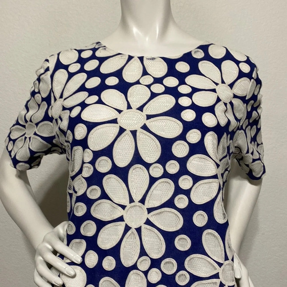 J.O.A. Retro Blue & White Floral Dress Size Large - Picture 2 of 8